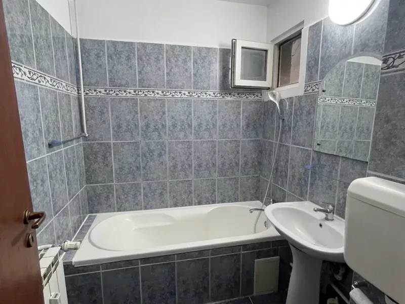 Drumul Taberei, Brasov, Piata Moghioros, Plazza Mall,